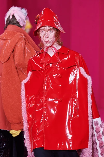 Look 77